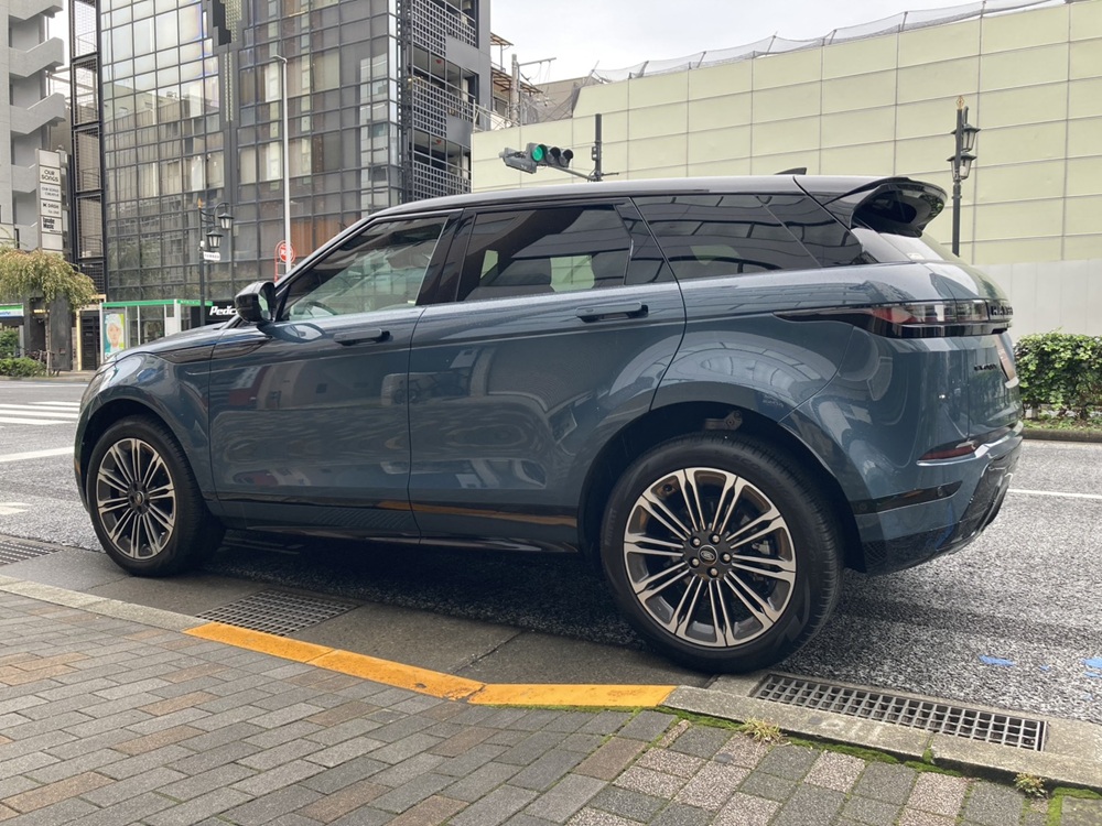 2025-1017 Land Rover Range Rover Evoque R-Dynamic HSE P250 2023-04