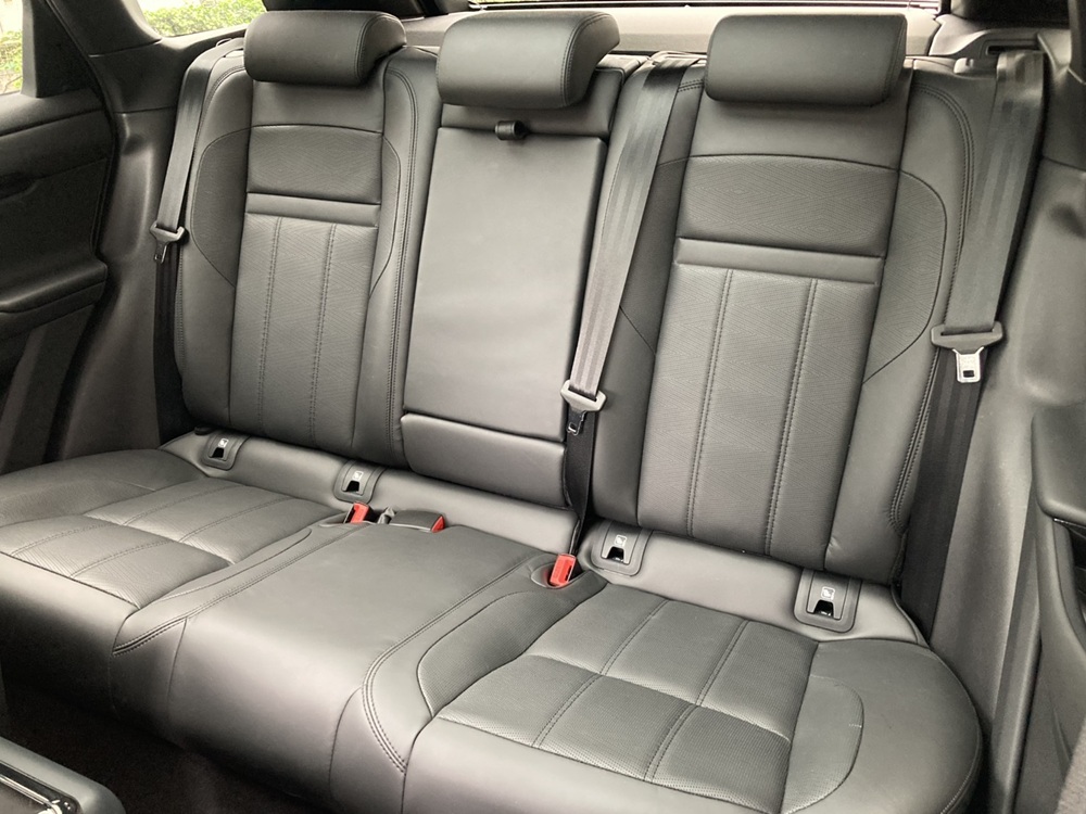 2025-1017 Land Rover Range Rover Evoque R-Dynamic HSE P250 2023-19