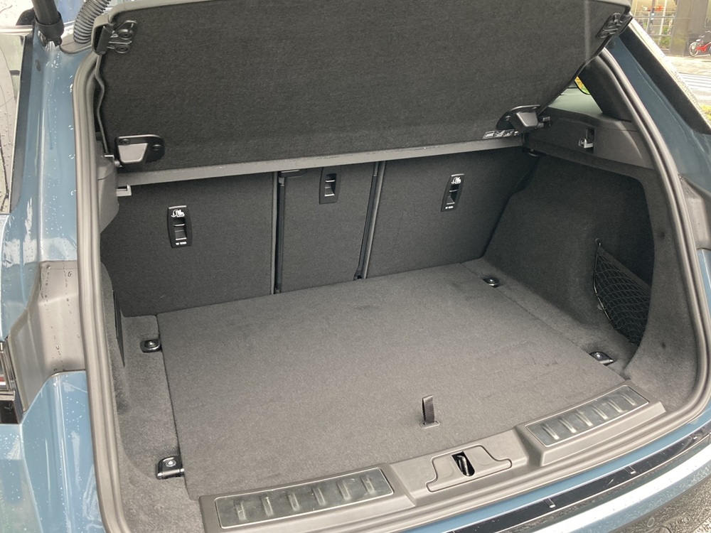 2025-1017 Land Rover Range Rover Evoque R-Dynamic HSE P250 2023-23