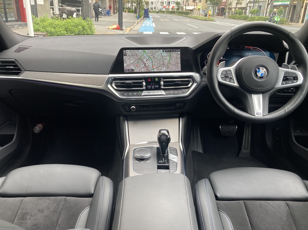 2025-1108 BMW 320i M-sport 2019-08